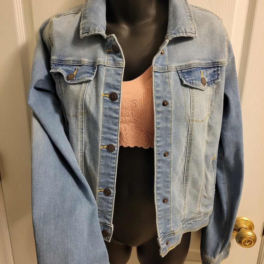 Jean jacket - Picture 3 of 5